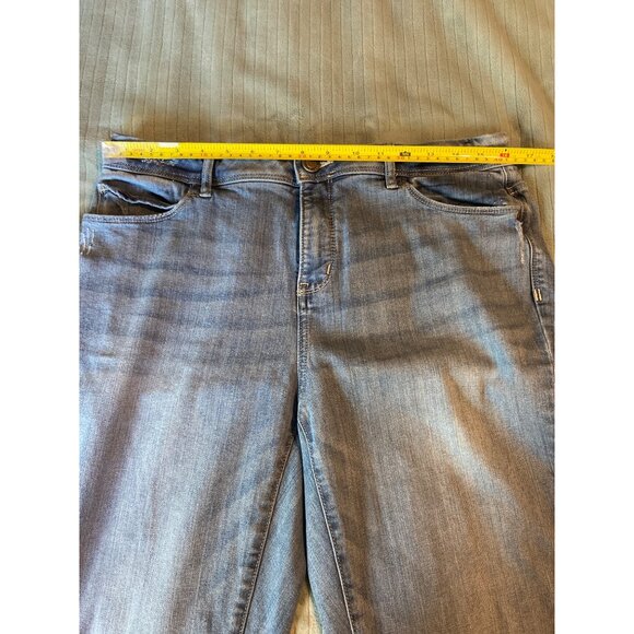 Simply Vera Vera Wang Skinny Jeans Sz 14 Medium Wash Stretch Denim Classic Chic - Picture 7 of 8